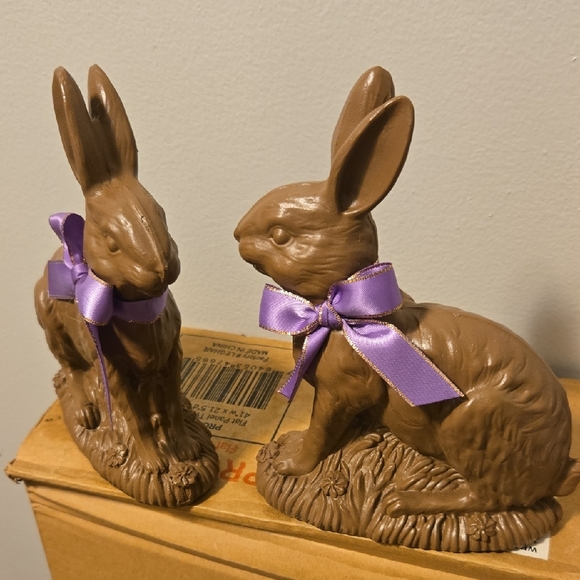 Brown Rabbits Figurines Set with Purple Bows  💜     PRE OWNED  💜 - Picture 7 of 9